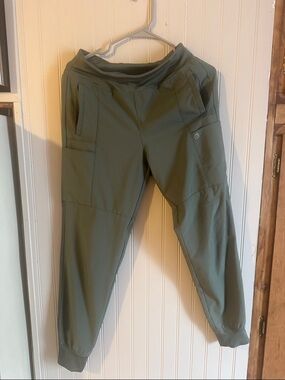 WonderWink Olive Green Utility Jogger Scrub Pants